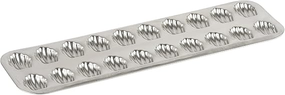 Madeleine Pan 20 Cavities. Each cavity: 1 3/4" x 1 1/4". Overall size of pan: 15" x 5"