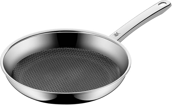 WMF Profi Resist 24 cm Tava, İndüksiyon Uyumlu, Gaz, Elektrikli ve Cam Seramik Ocaklarla Uyumlu, Tam Kaplamalı Çok Katmanlı Malzeme, Petek Desenli Yüzey, Paslanmaz Çelik Sap, Fırına Uygun