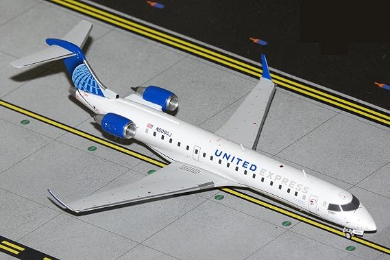 GeminiJets United Express CRJ550 REG#N506GJ 1/200 Scale Die-Cast Metal Collectible Airplane Model with Landing Gear and Display Sty Assembled Adult Collectible for Ages 14+